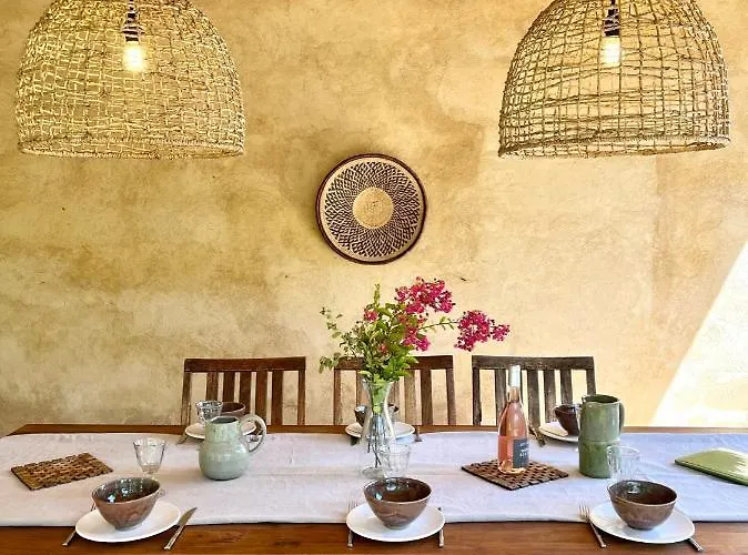 Domaine De La Bastidonne Cereste